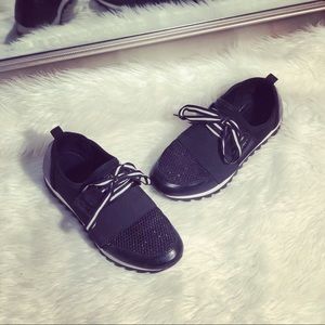 Black sneaker w/glitter